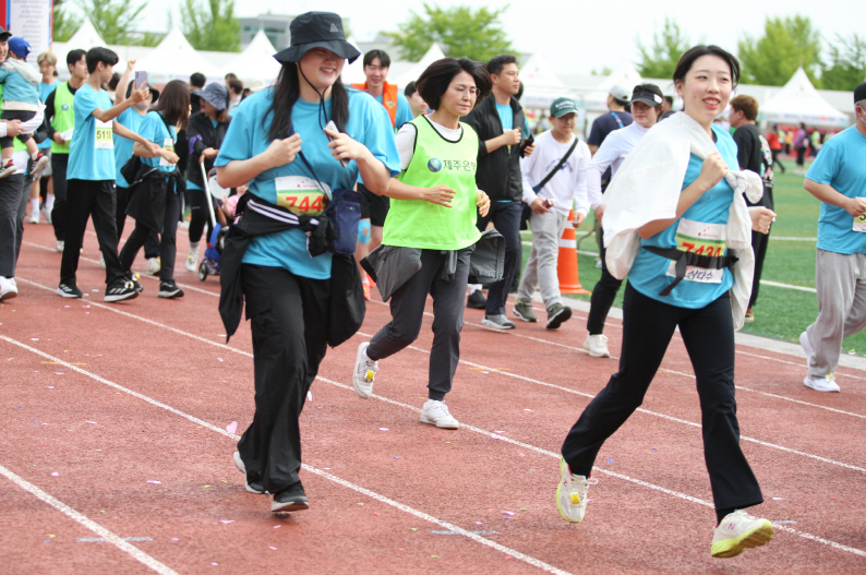 2024년_출발하프(57)(1)