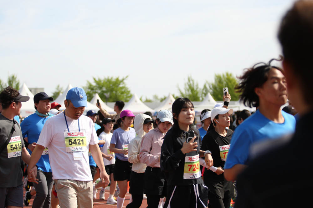2025년_마라톤출발_133