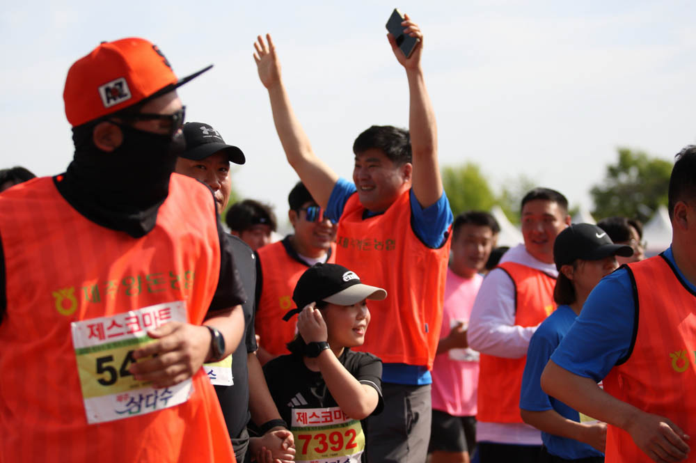2025년_마라톤출발_140