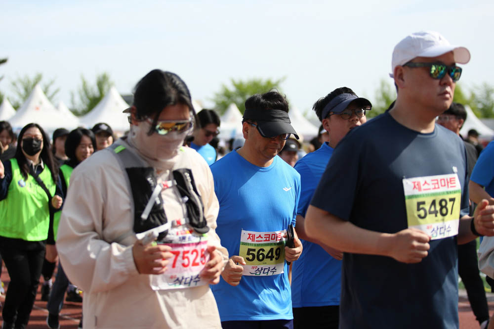 2025년_마라톤출발_145