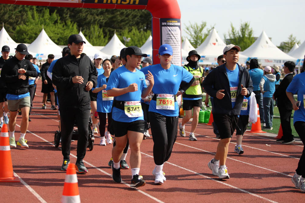 2025년_마라톤출발_170