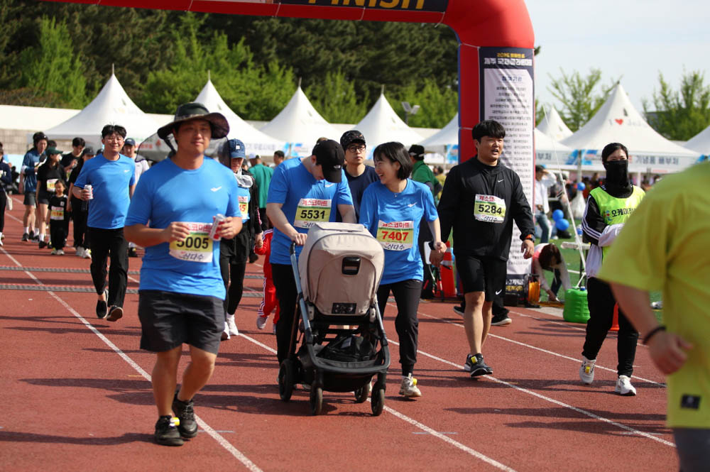 2025년_마라톤출발_171