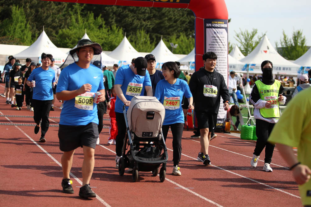 2025년_마라톤출발_172