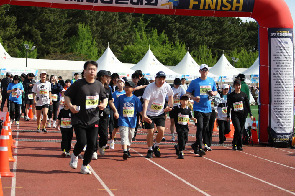 2025년_마라톤출발_173