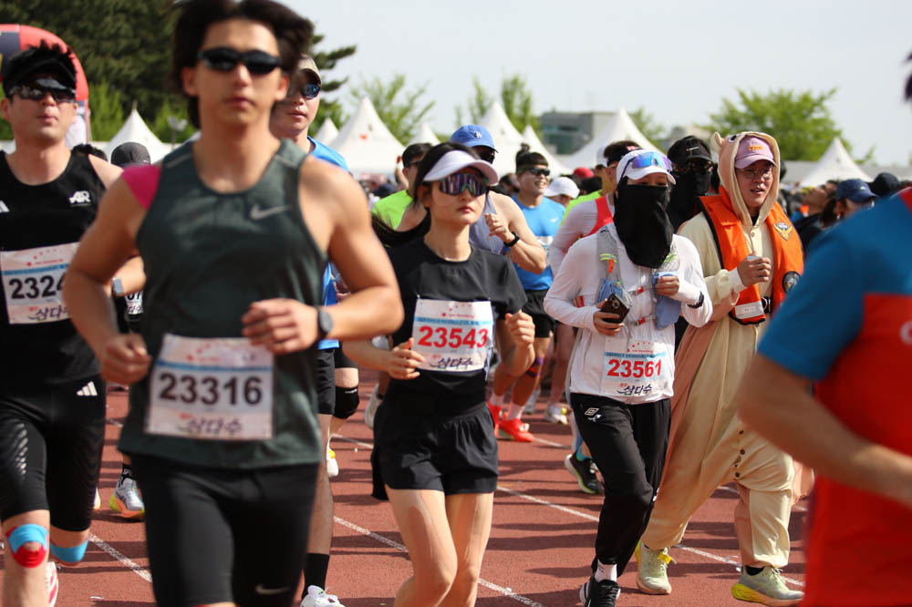 2025년_마라톤출발_33