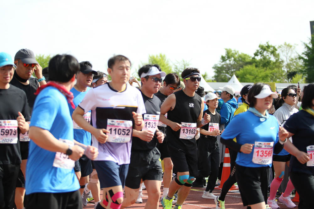 2025년_마라톤출발_57