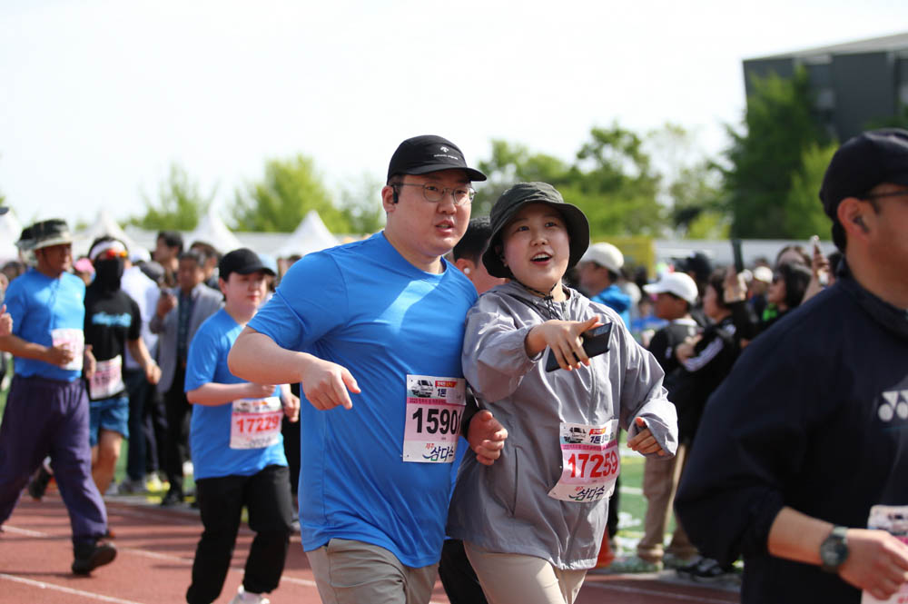 2025년_마라톤출발_78