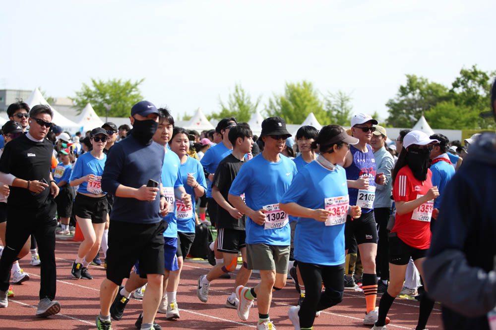 2025년_마라톤출발_84