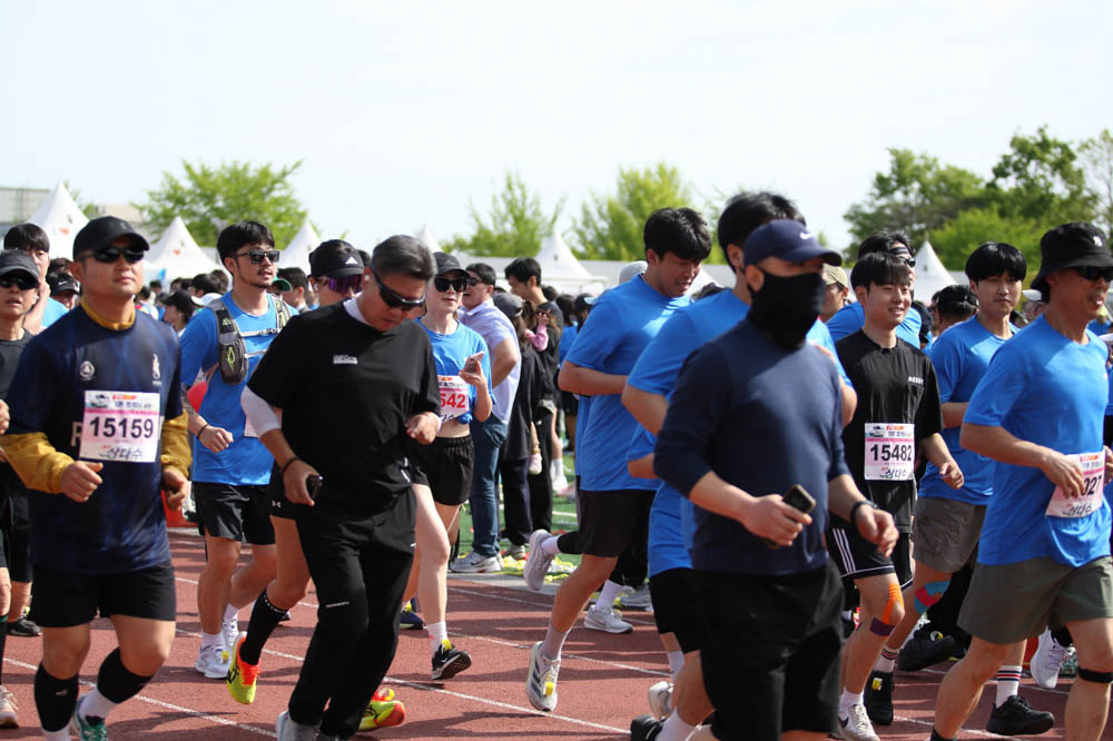 2025년_마라톤출발_86