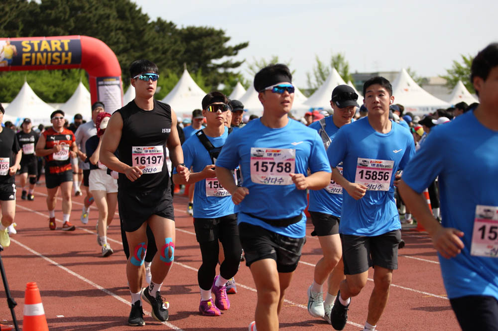 2025년_마라톤출발_94
